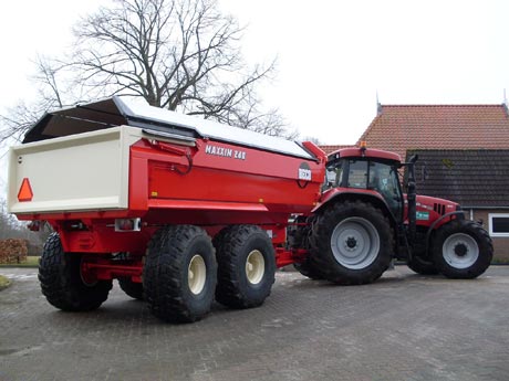 Beco Maxxim 240 zandkipper voor Gebr. De Vries