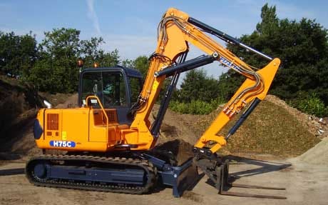 Hanix H 75 C met 2-piece boom