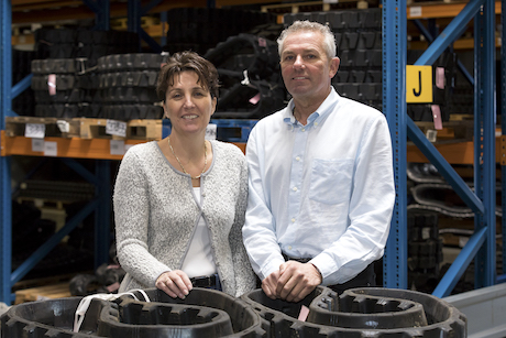Mary van Delft en Gerrit van der Veer, eigenaren van GN Rubbertracks.