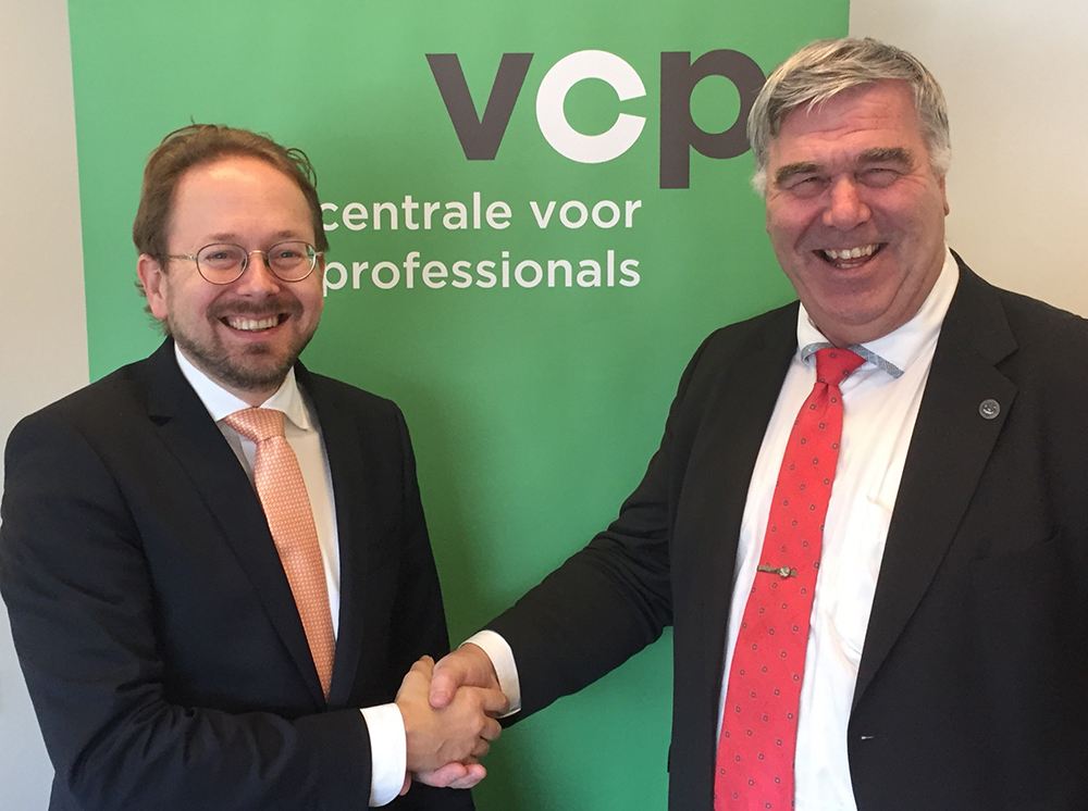 VCP-voorzitter Nic van Holstein (links) en HZC-voorzitter René van der Steen  