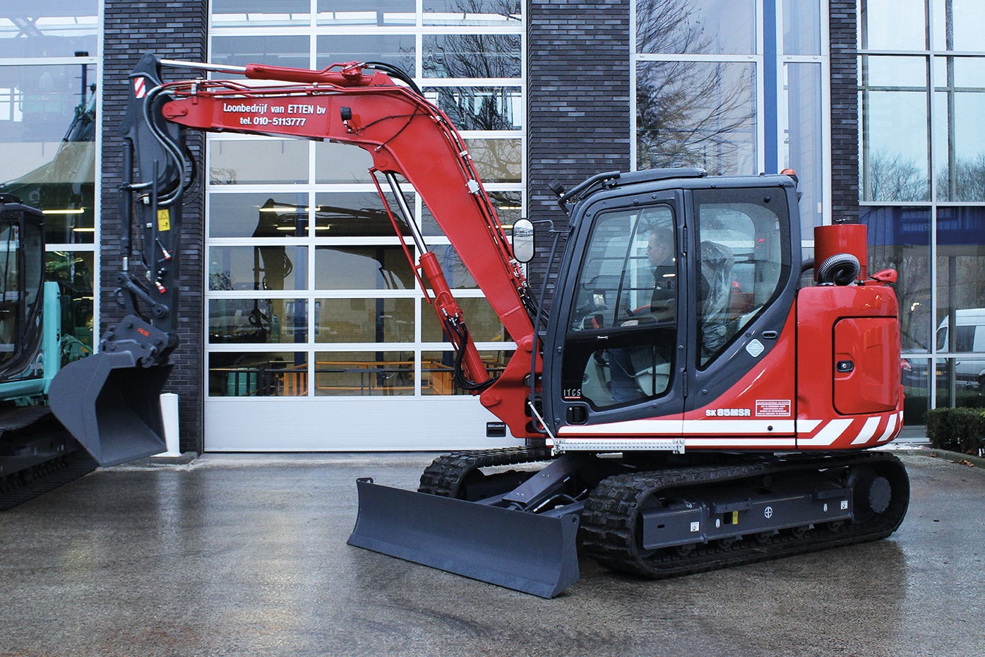 Kobelco SK85MSR en Bens 100R voor Van Etten