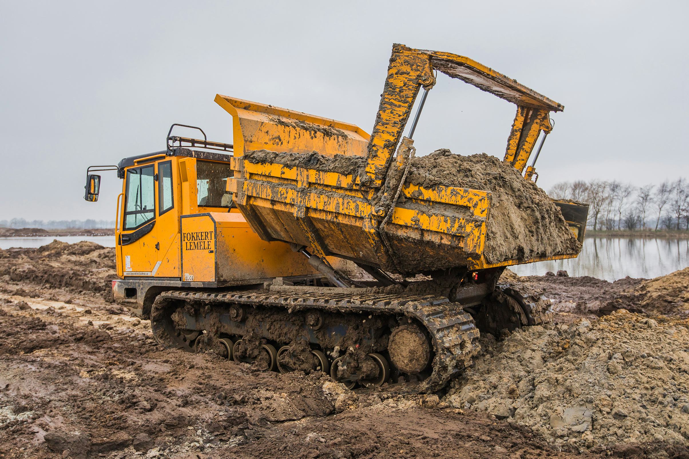 Bergmann rupsdumper in actie bij Fokker Lemele (video)