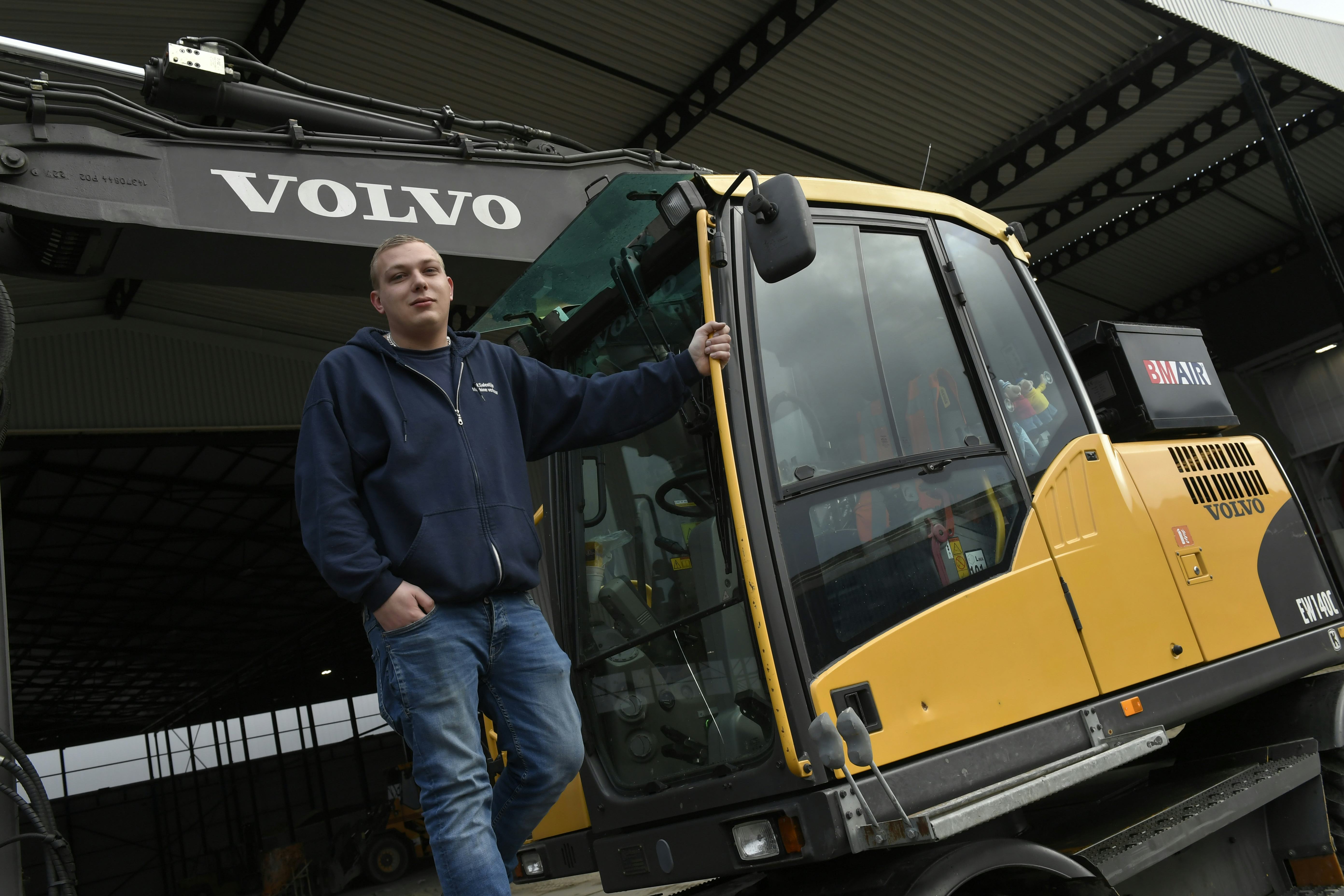 Machinist van de maand FEBRUARI: Mark Salentijn en zijn Volvo EW140C