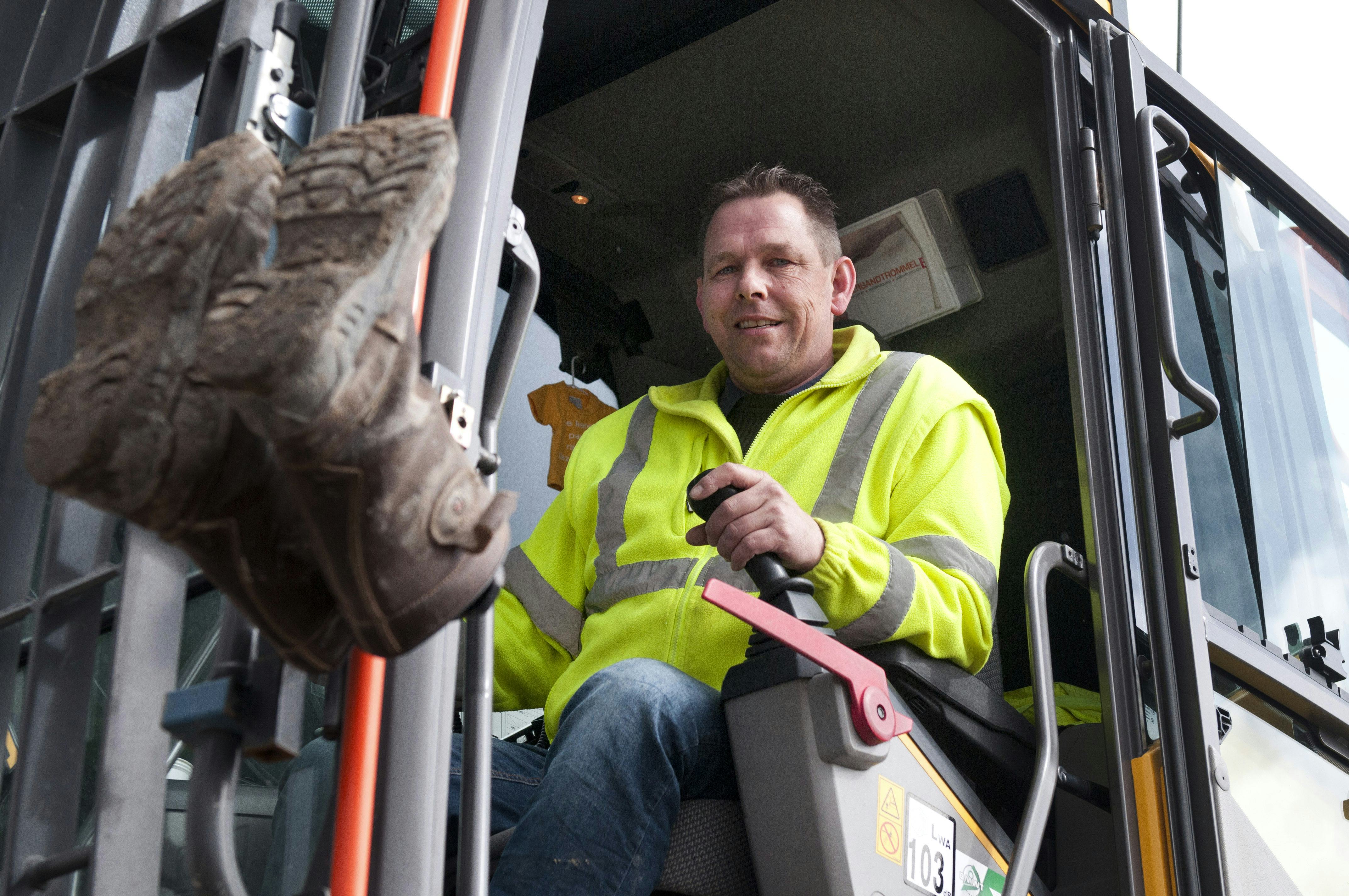 Machinist van de maand maart: Jan de Vries en zijn Volvo EC250E