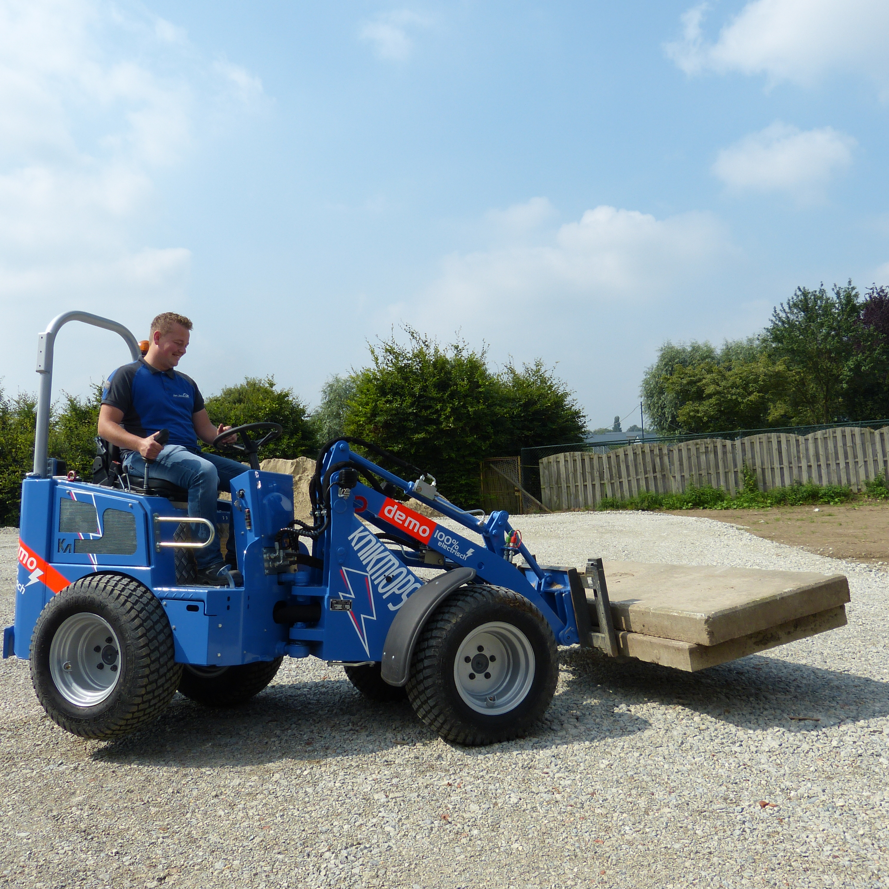 PARTNERTEST | Knikmops KM130E: Tanken voor een tientje