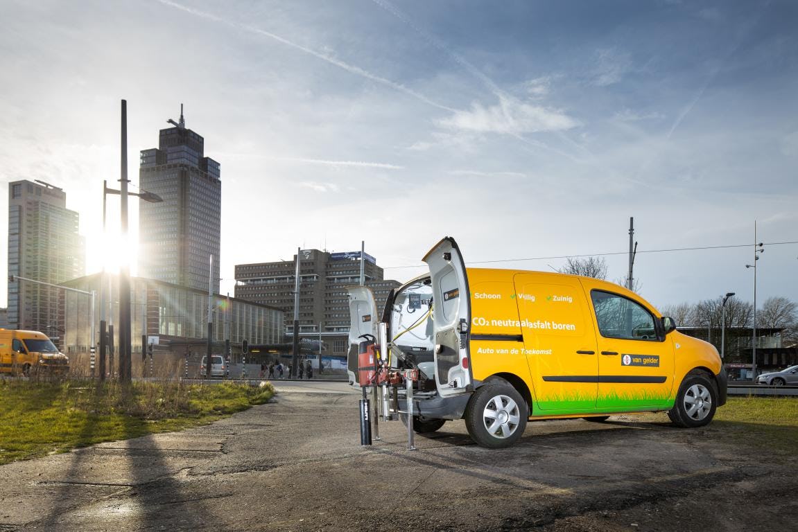 Van Gelder zet in Amsterdam elektrische boorwagen in