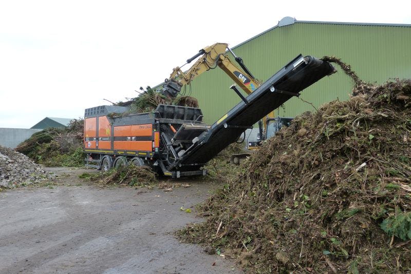 De Pronar MRW 1.300 shredder is de jongste aanwinst van het Poolse merk. Het is een échte vermogensmachine. 