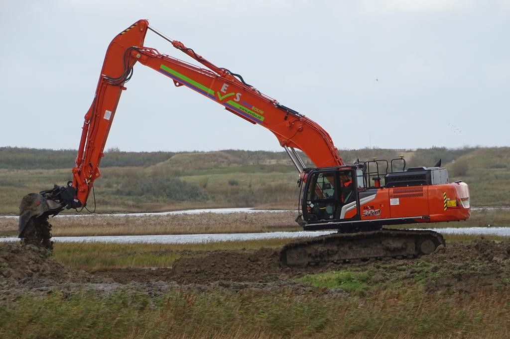 maeda0413s  Juweeltje Hitachi ZX155W-7 geleverd aan Nick Maes van de firma