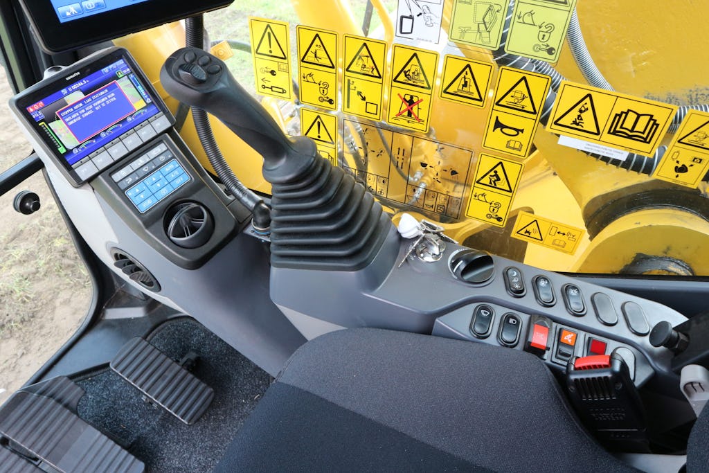 Komatsu PC210LCI