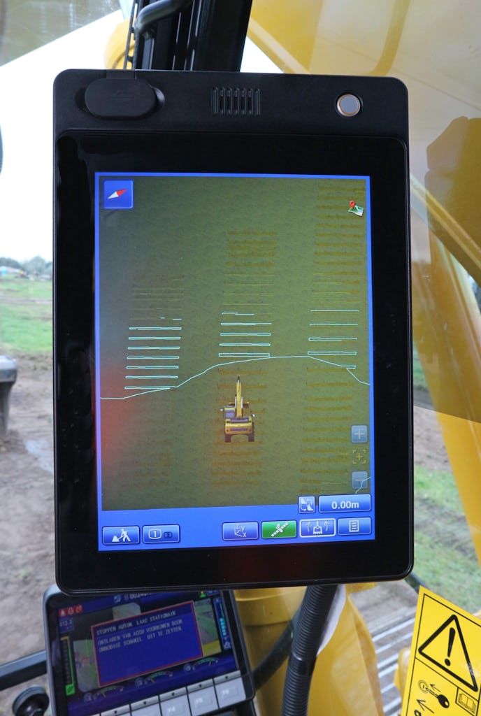 Komatsu PC210LCI