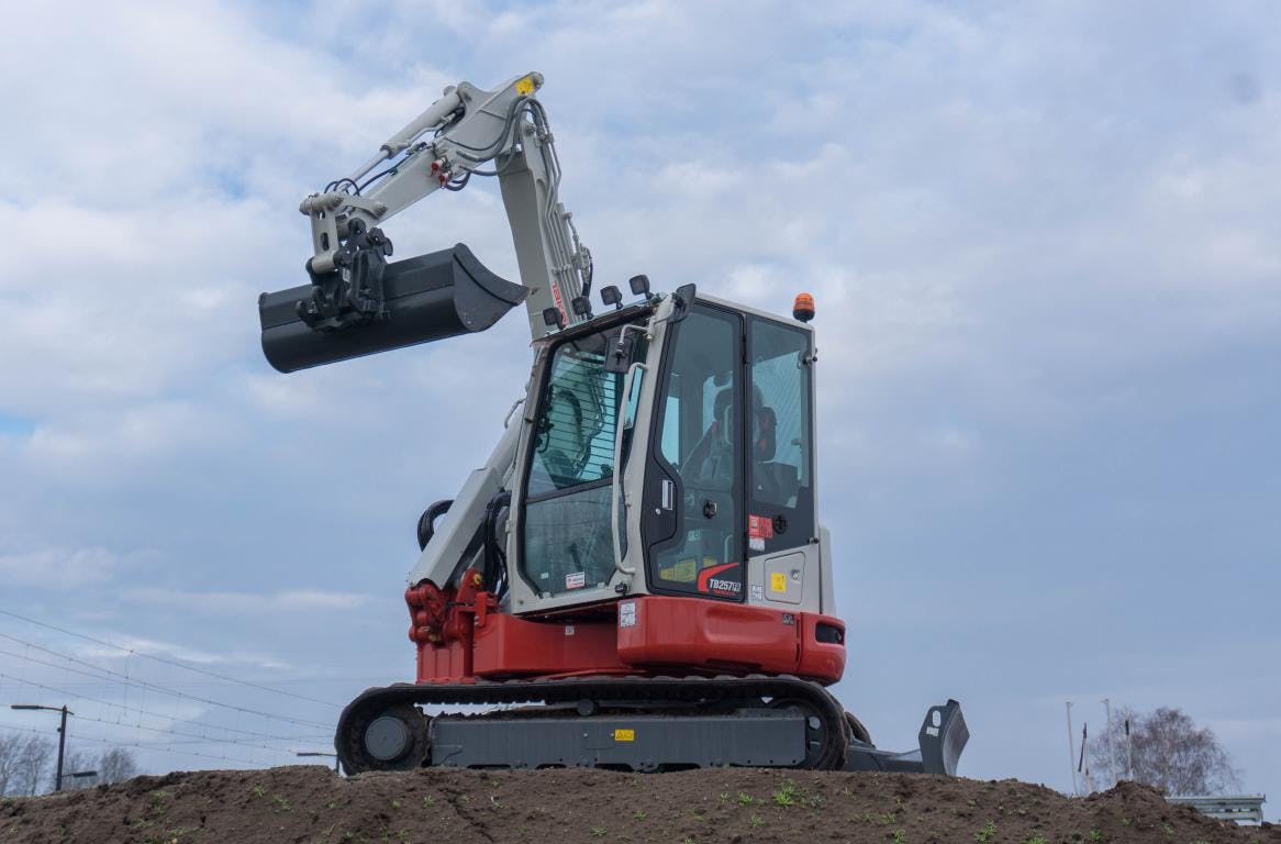 Takeuchi TB257FR binnendraaier is krachtig en comfortabel