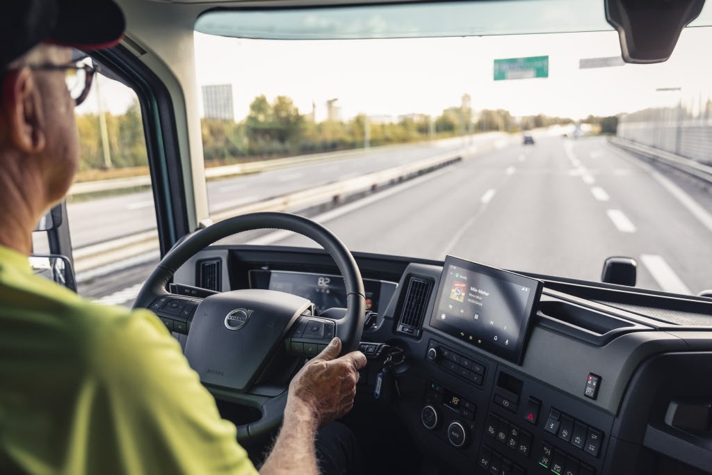 De cabine van de nieuwe Volvo FM is ruim en het zichtveld is uitstekend.