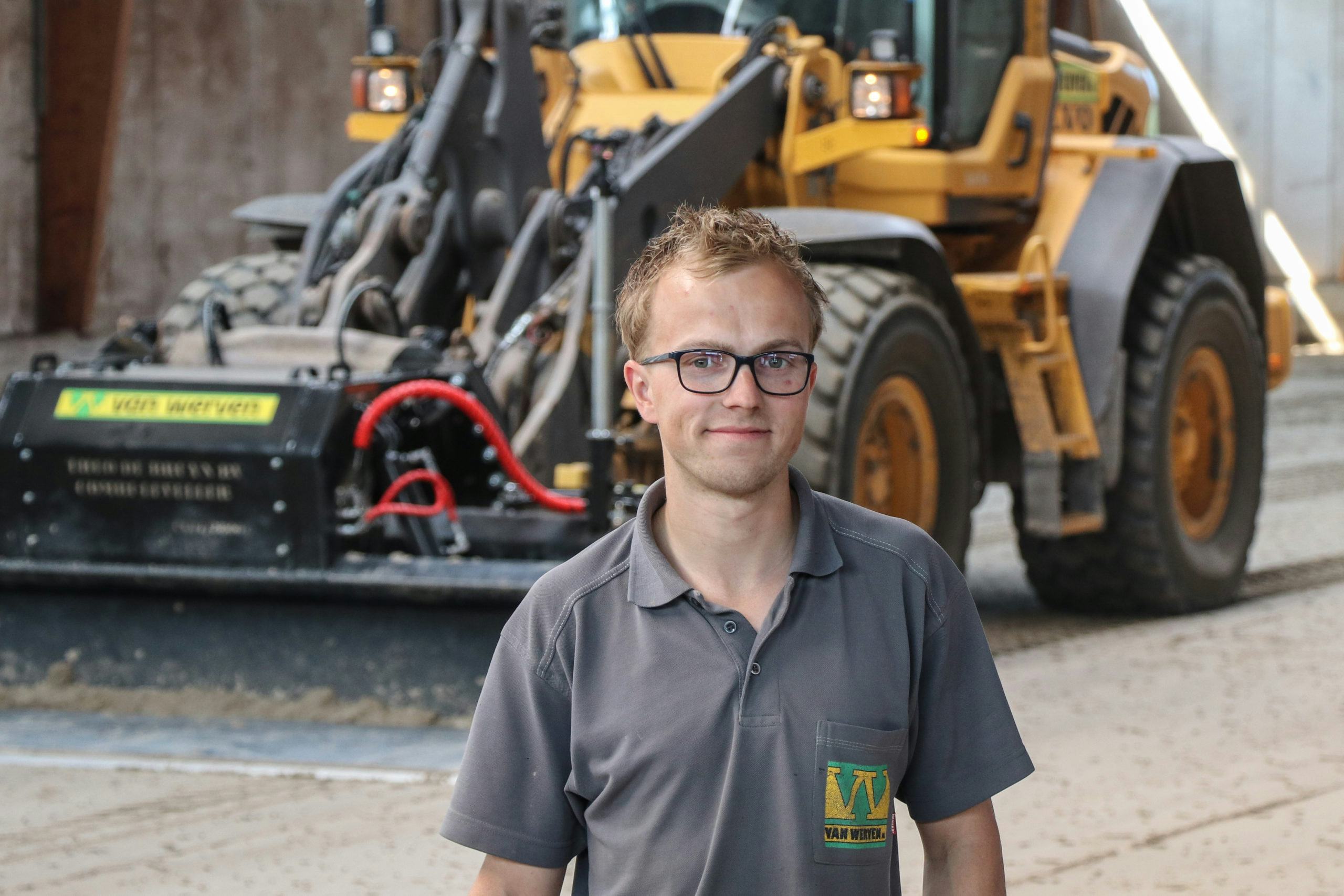 Machinist Mark Boer werkt bij Van Werven sinds kort met een nieuwe TdB Combi-Leveller aan z’n Volvo L70F.