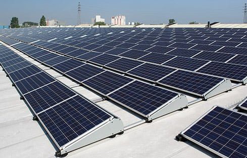 Zonnepanelen op je bedrijfspand laten plaatsen?