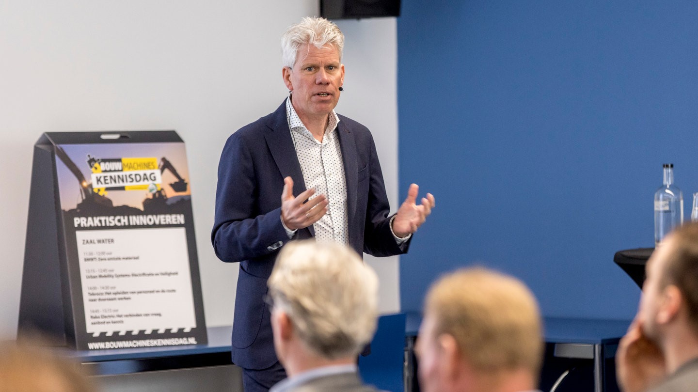 BMWT-directeur Jan Hommes: ‘Fabrikanten hebben nog een paar jaar nodig om elektrisch machines seriematig te kunnen produceren.’