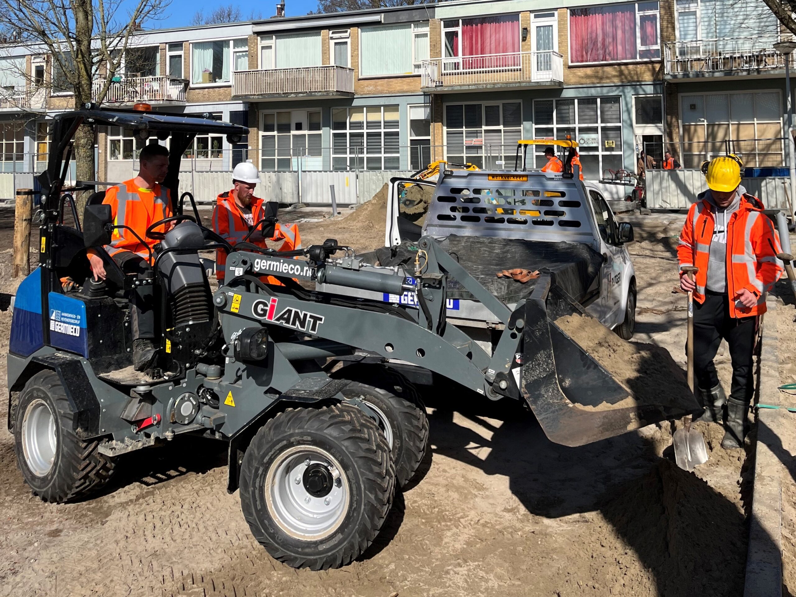 Germieco voert de werkzaamheden aan de Japiksestraat in Amsterdam volledig emissieloos uit. 