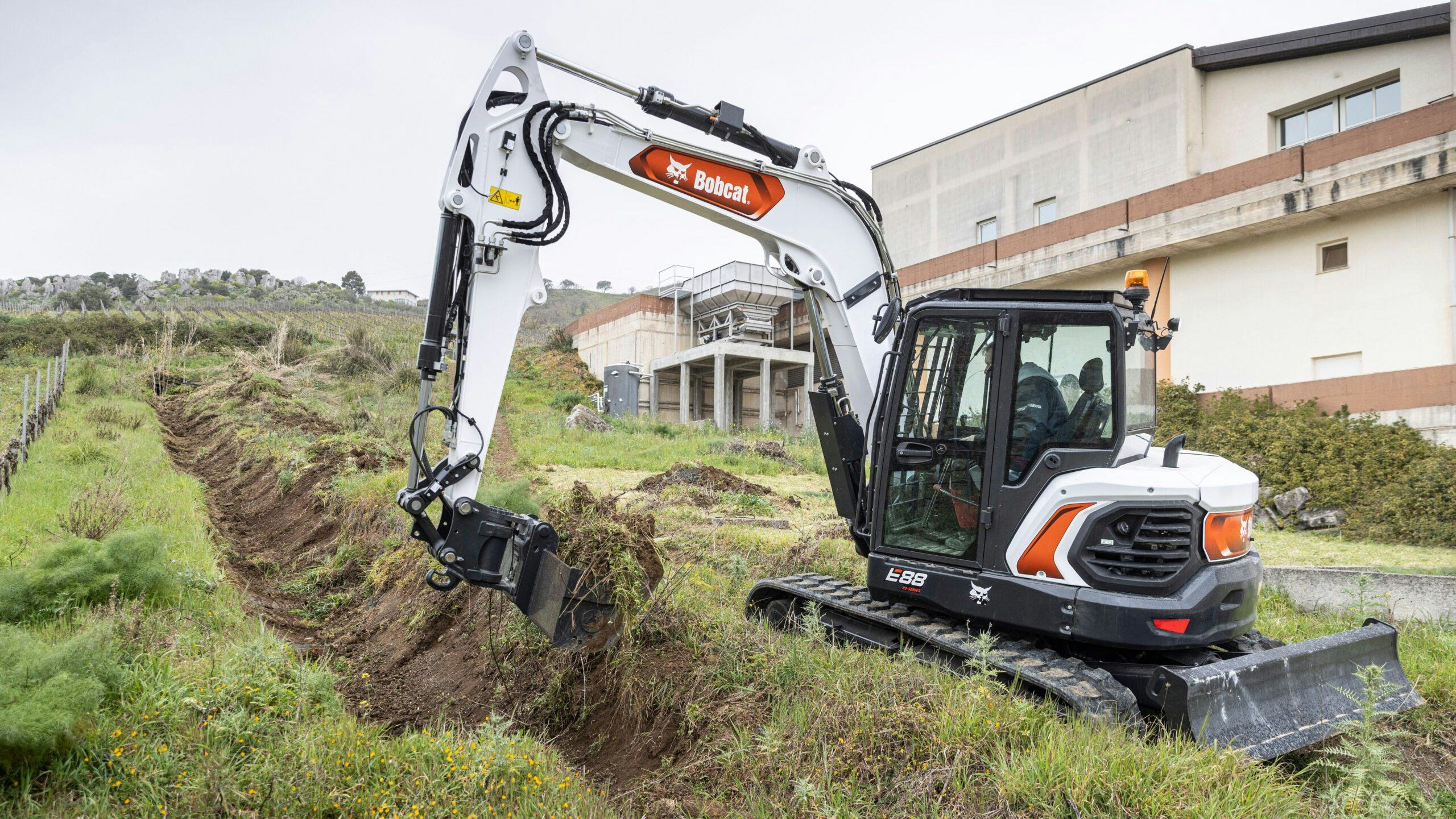 Bobcat breidt R2-serie uit met 8-tons E88 rupsgraafmachine 