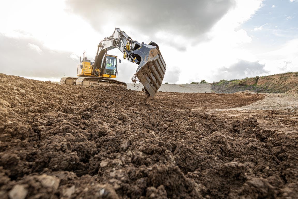 Vier voorbeelden van concrete besparingen door 3D gps-machinebesturing