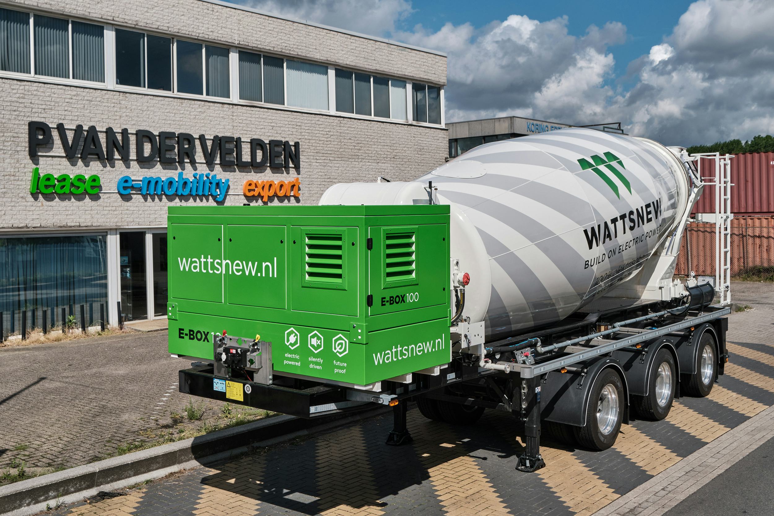 De betonmixer kan ook ‘zware’ mengsels aan. (Foto's: Vlot Logistics)