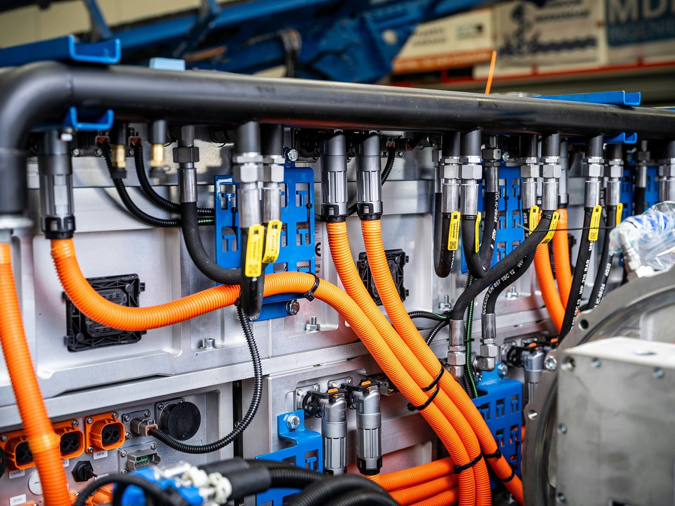 Een kijkje in het batterypakket van de CHD-400e voor de ankerboormachine van Hakkers.