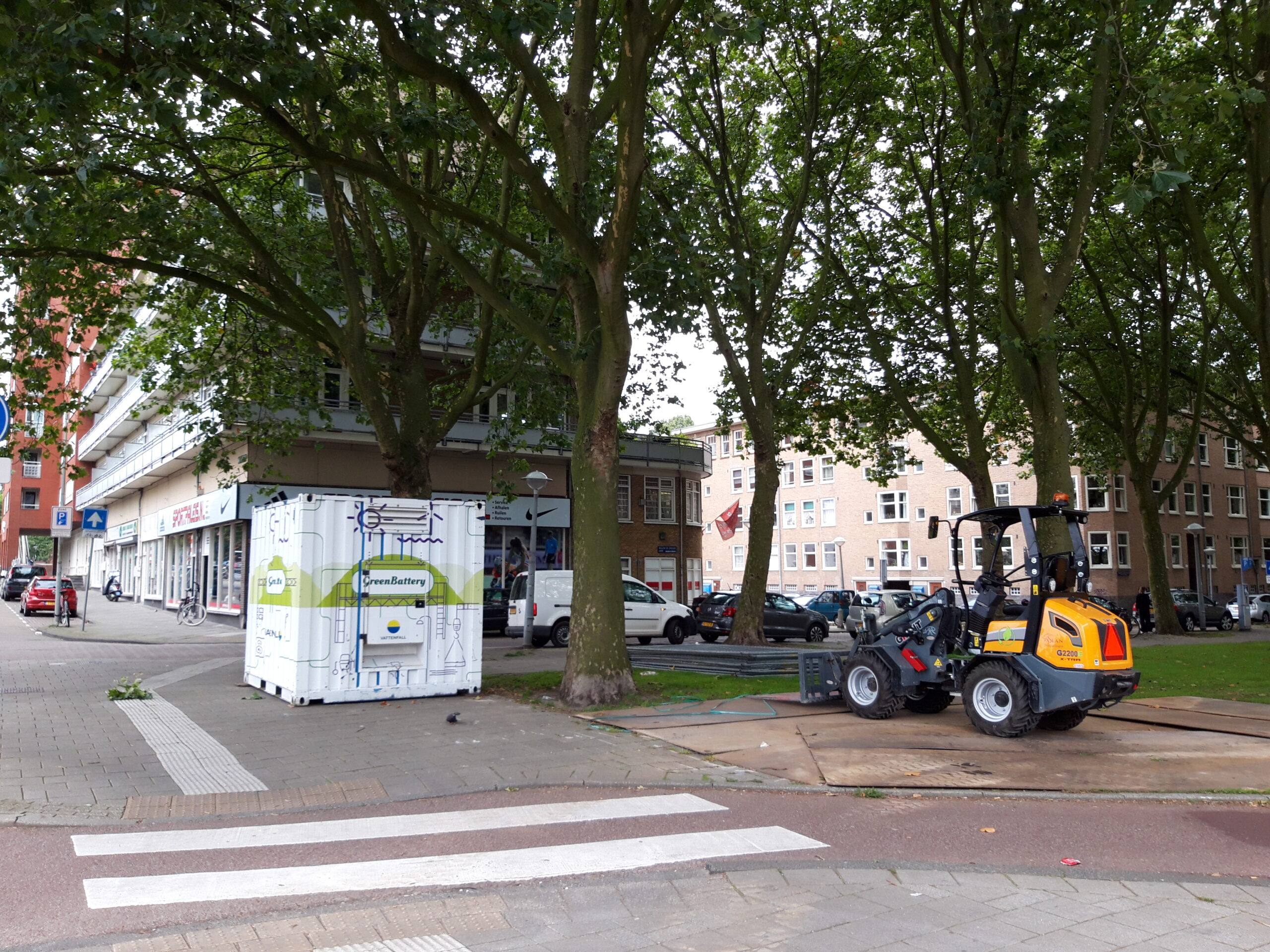 Vattenfall, GreenBattery en Heijmans slaan bij meerdere projecten de handen ineen voor elektrificatie. (Foto's: GreenBattery en Vattenfall) 