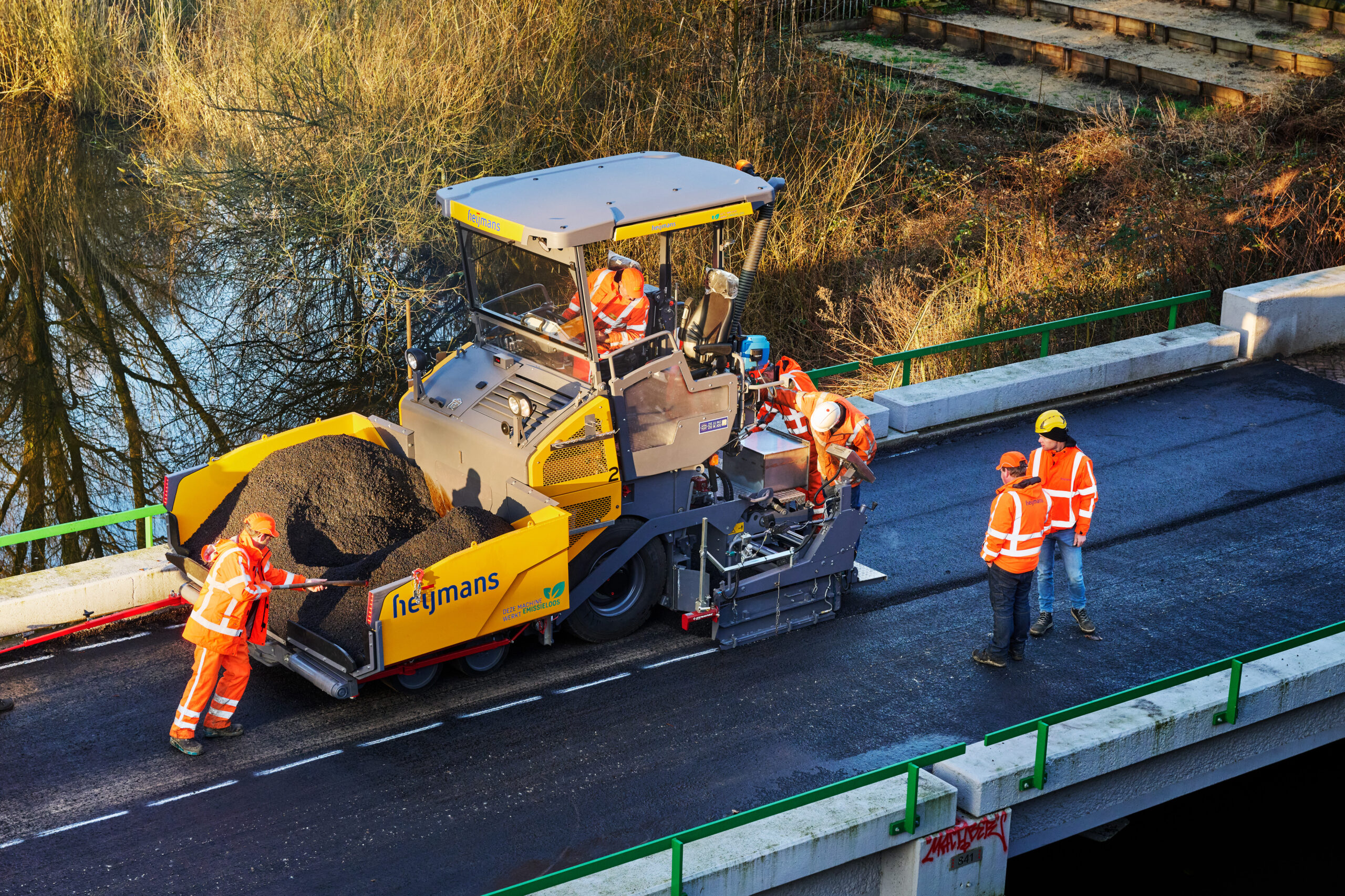 Asfaltspreidmachine Dynapac 