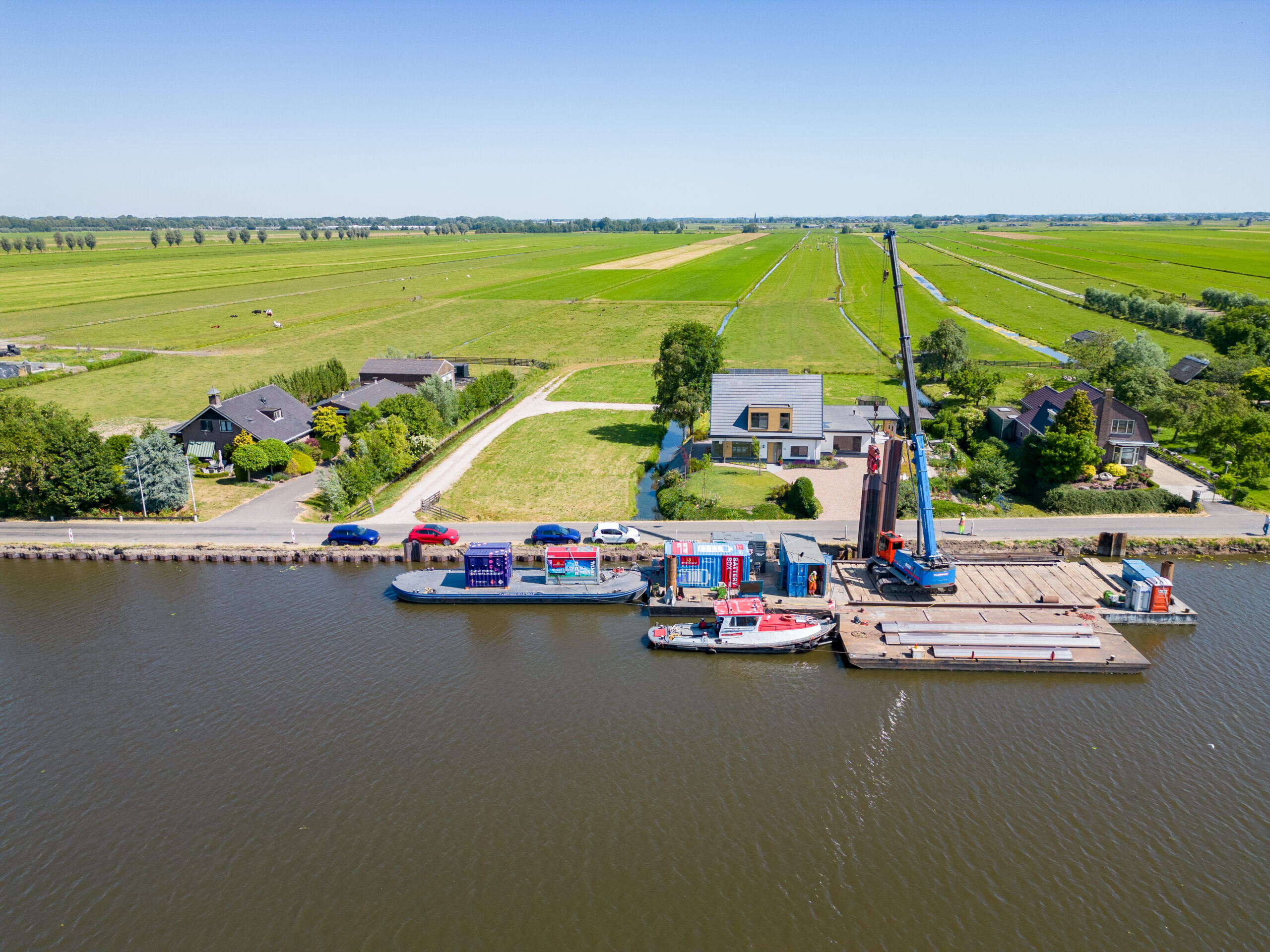De oplaadboot, voo rhet eerst ingezet bij project in Alphen ad Rijn