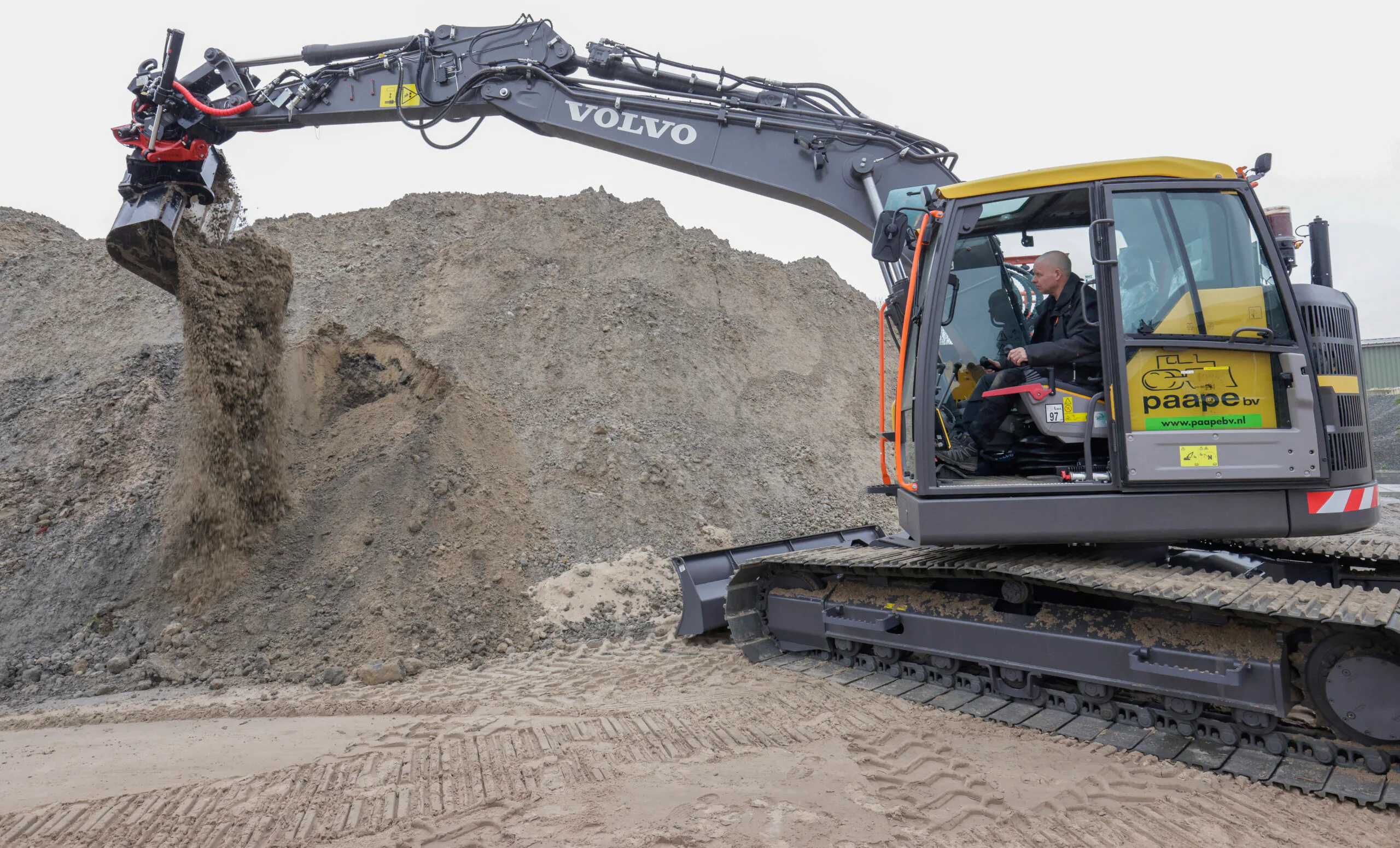 Liefting zet zijn nieuwe combinatie aan het werk. Foto Martin Mooij