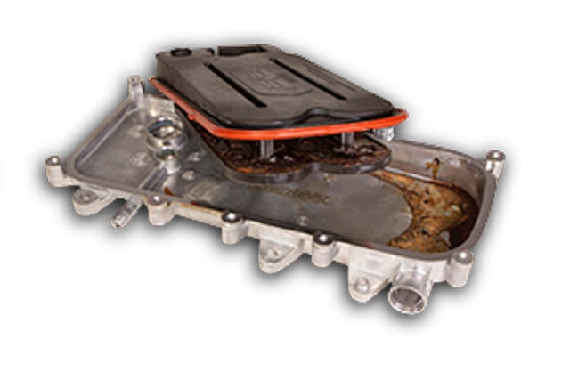 Nieuw niet-origineel CV-filter
Niet-origineel CV-filter na test onder verhoogde temperatuur overeenkomstig ASTM D573