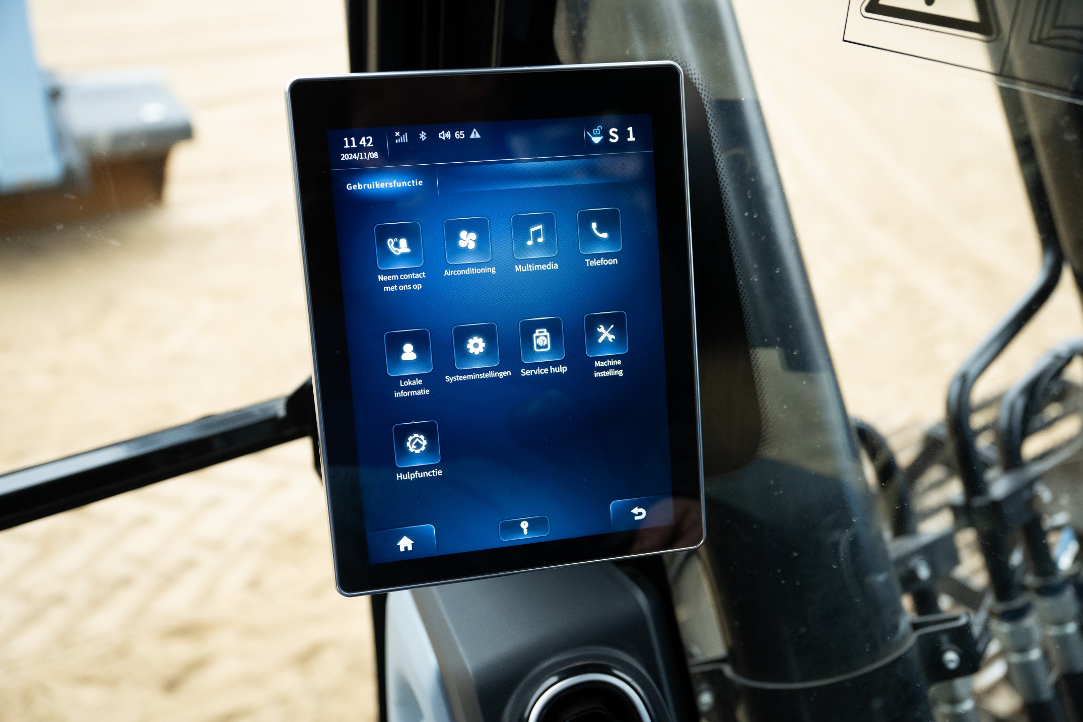 Op het scherm zijn alle hoofdfuncties overzichtelijk weergegeven.