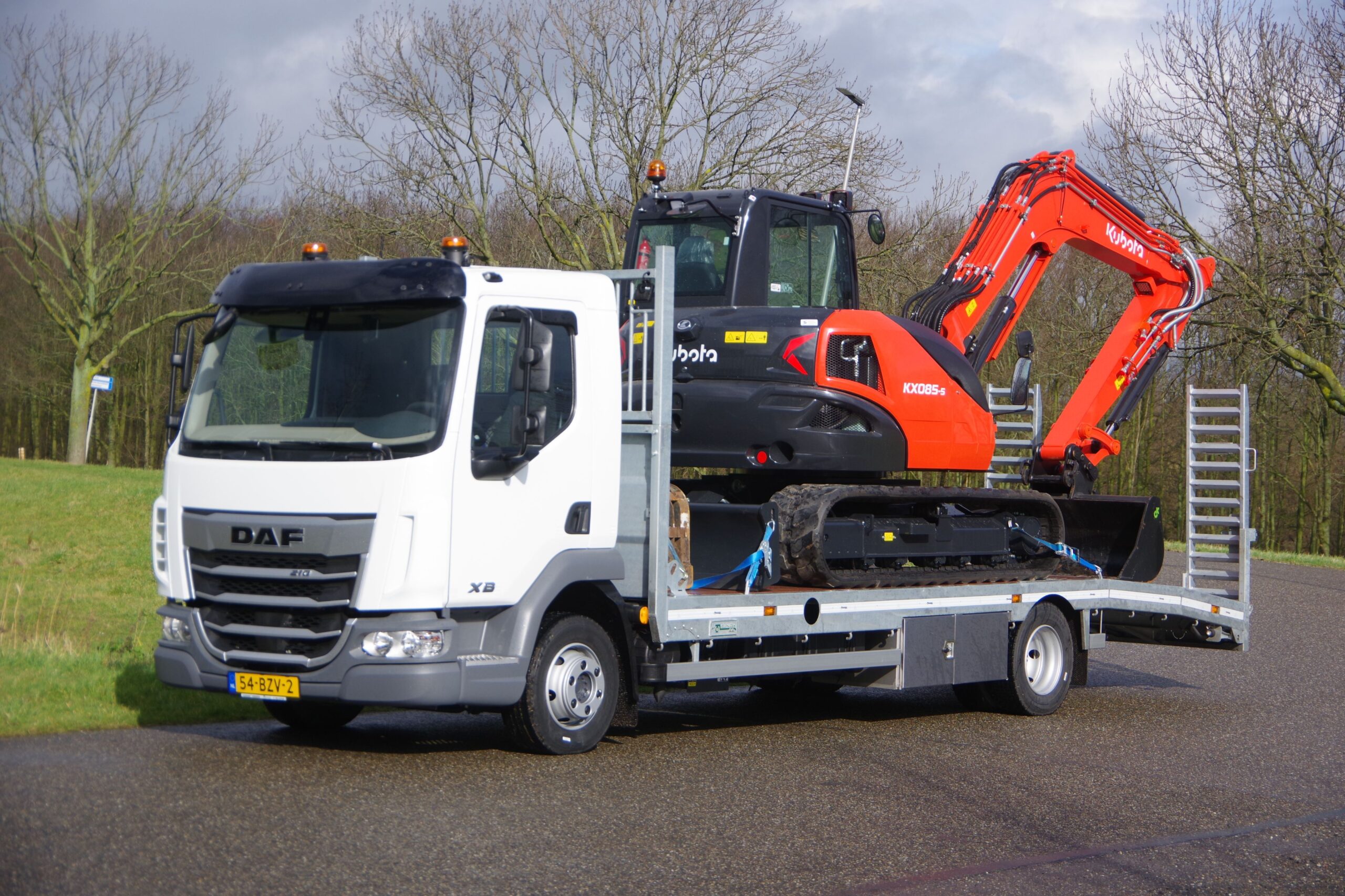 Veldhuizen Trucks bouwt oprijwagen op basis van Daf XB 210