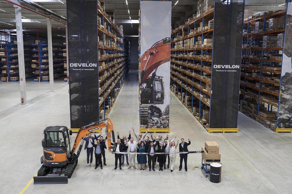 Develon opent nieuw Europees onderdelendistributiecentrum In België