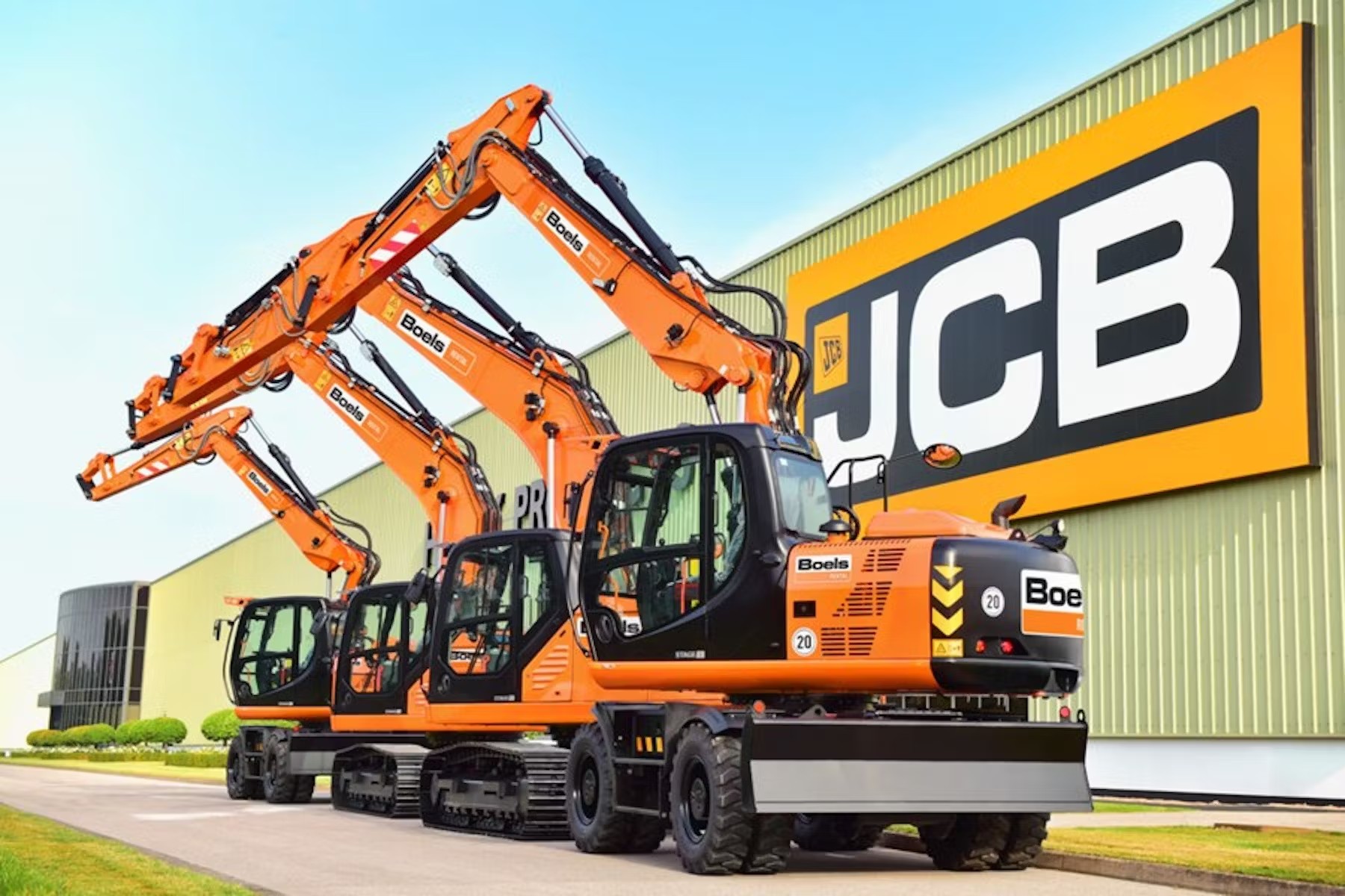In februari 2025 investeerde Boels zo'n 80 miljoen euro in materieel van JCB.