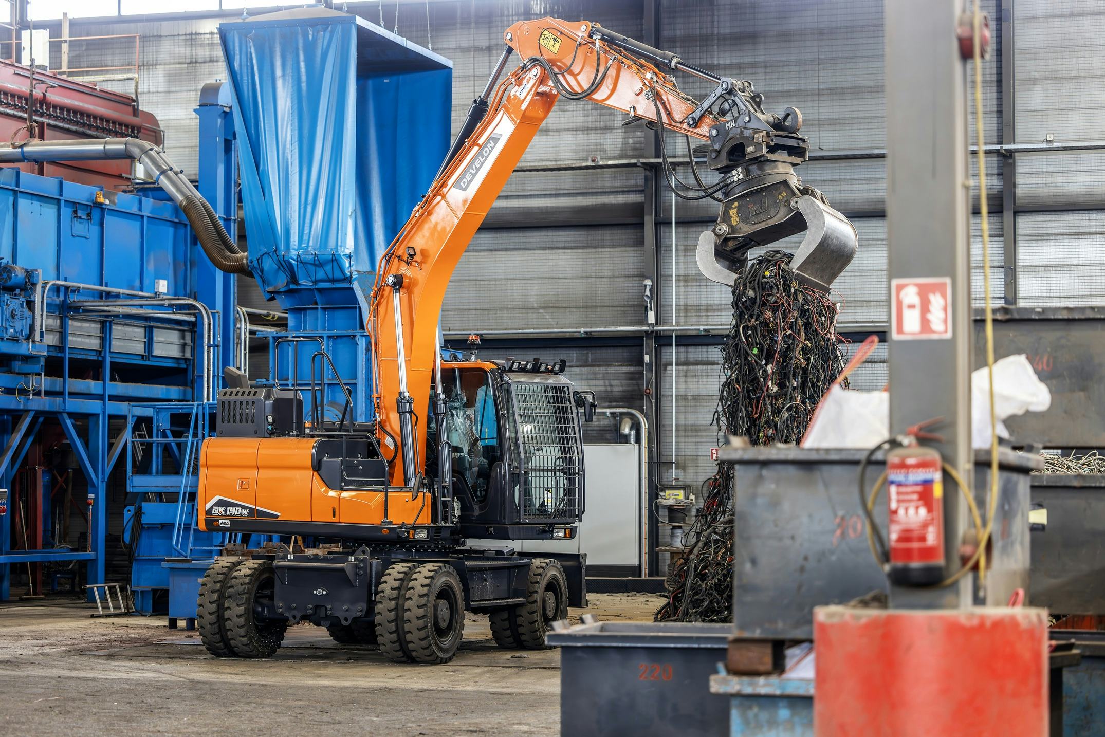 Kabelrecycler van Europees niveau kiest opnieuw voor Develon graafmachine