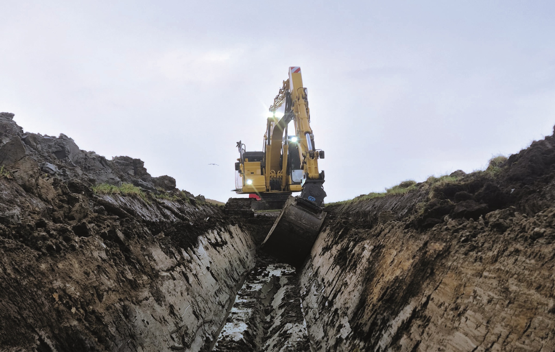 Kantelbare snelwissel motor in werking bij Loonbedrijf Koning uit Noordbeemster
