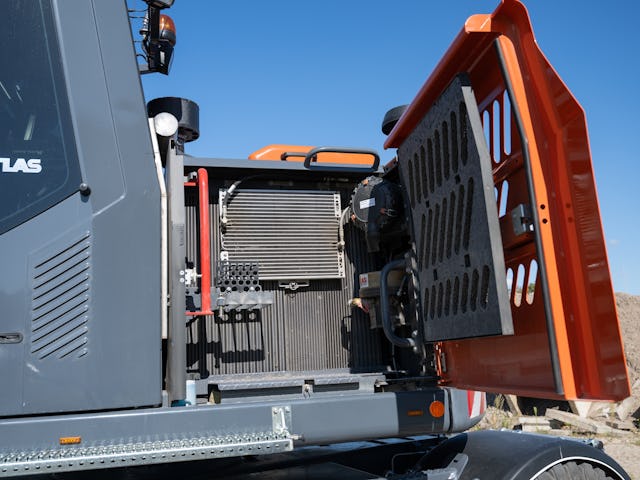 Ook de motoren en elektronica zijn volledig vernieuwd, waardoor de nieuwe Atlas een zeer moderne machine is.