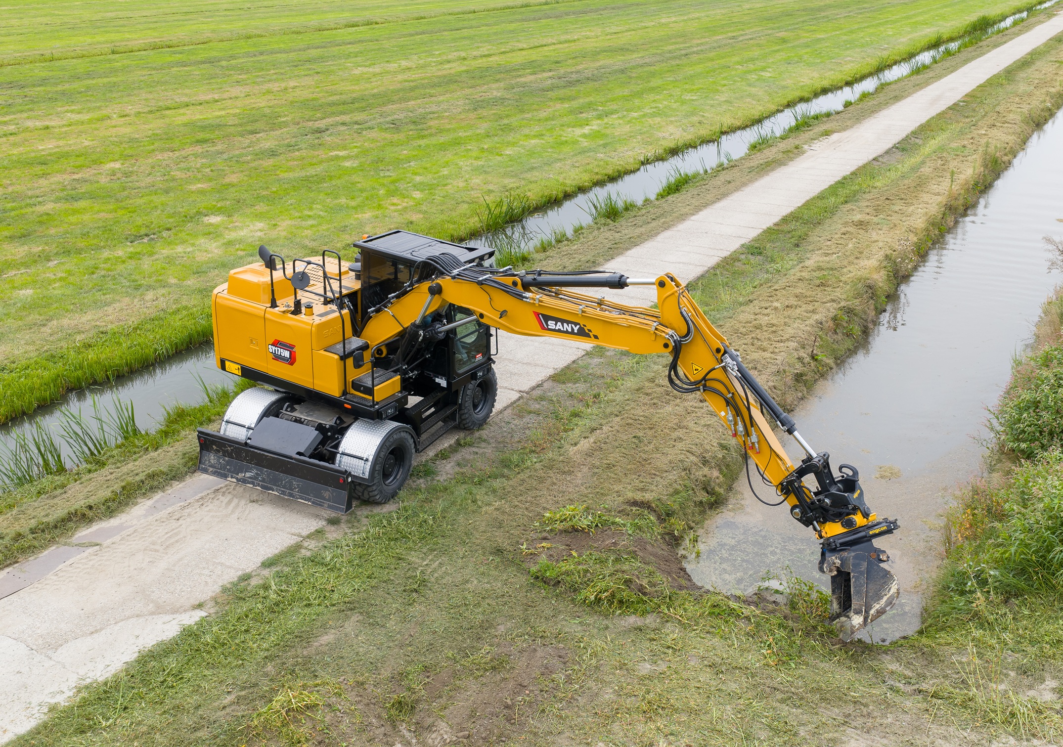 Ook in gestrekte stand heeft de machine nog voldoende kracht en stabiliteit.