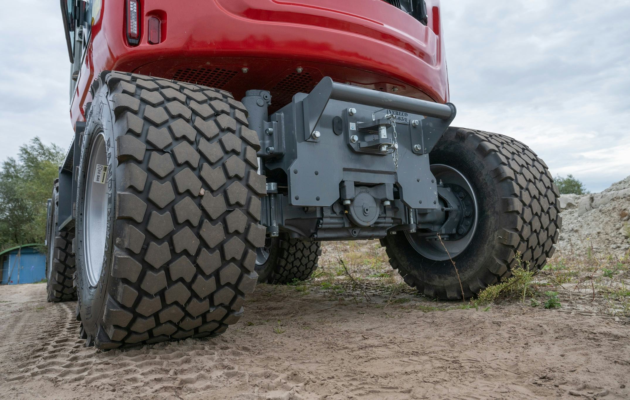 Trekhaakvoorbereiding is binnenkort standaard af fabriek. Met een trekhaak mag je een geremde
aanhanger van 3,5 ton trekken.
