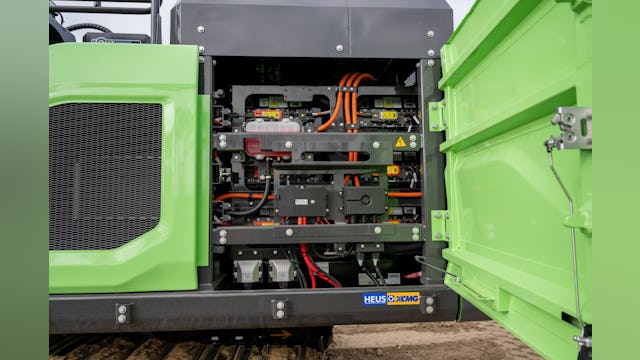 Het grote accupakket ligt goed beschermd.