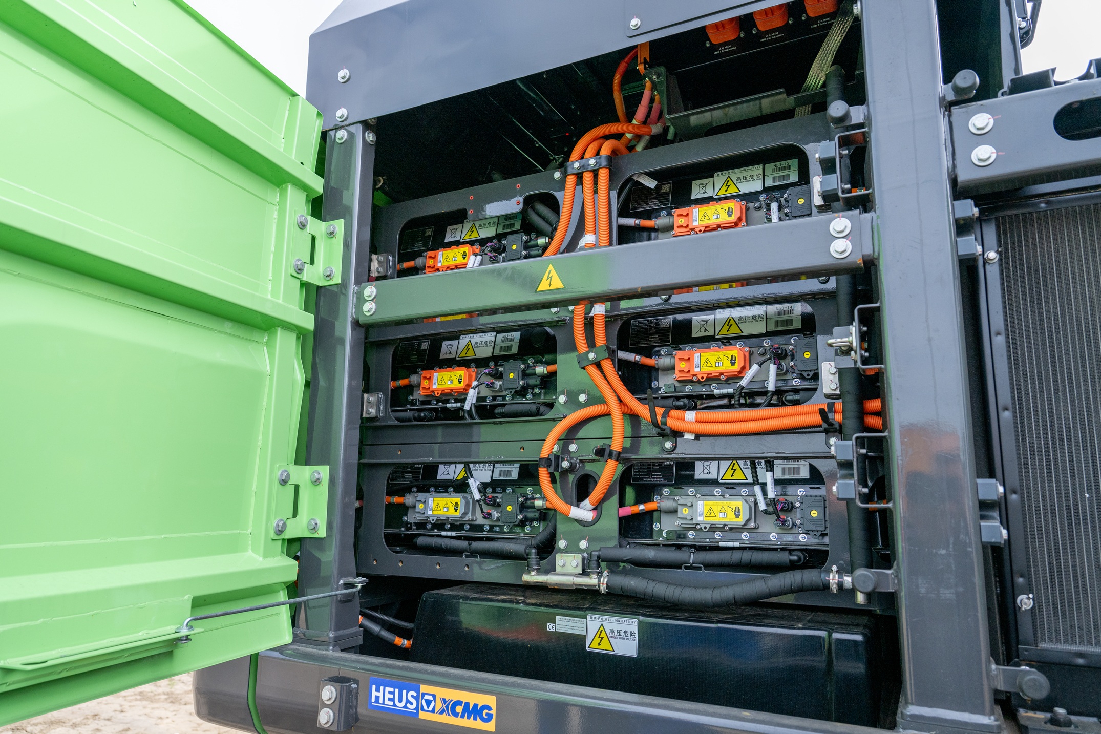 Het grote accupakket ligt goed beschermd.