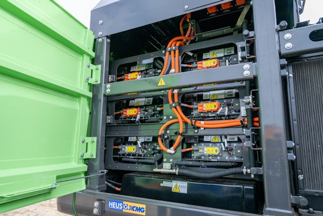 Het grote accupakket ligt goed beschermd.