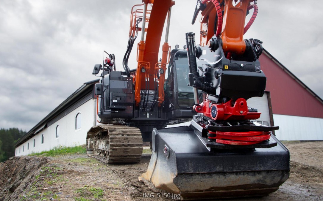 Jubilerend Rototilt start intensieve samenwerking met Hitachi