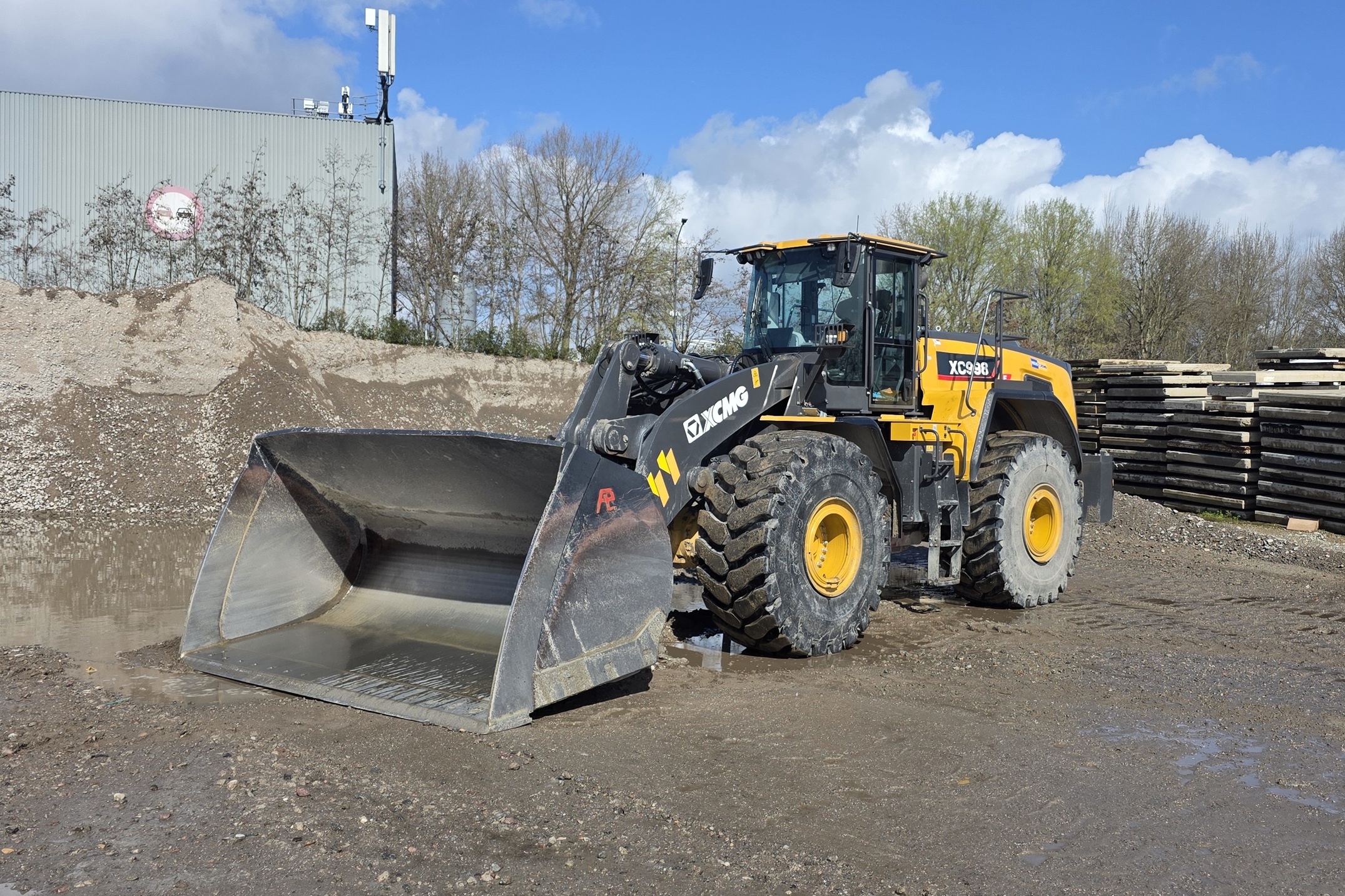 Tevreden Theo Pouw Groep teltal twintig XCMG-machines