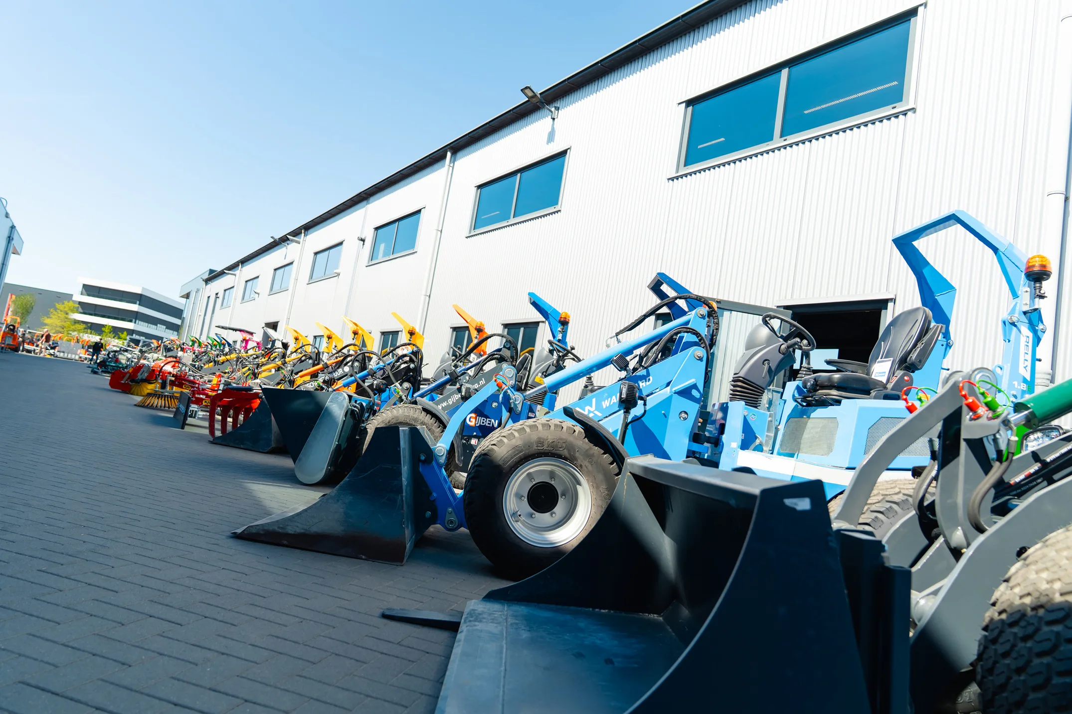 Het volledige machinepark is uitgestald