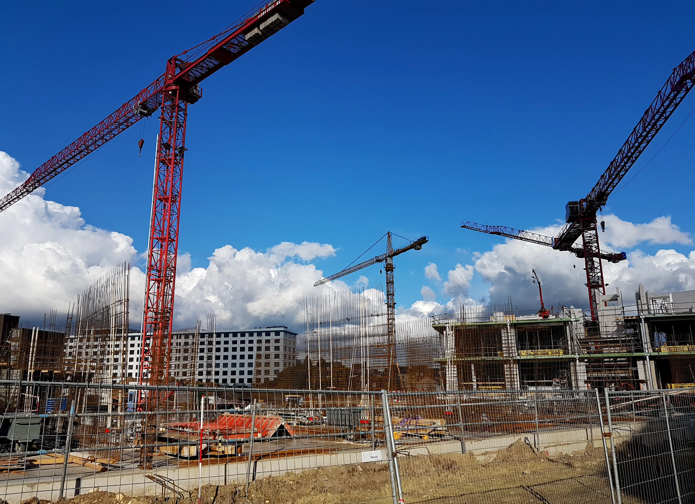 Als de voorgestelde nieuwe EU-aanbestedingsregels worden aangenomen kan dit grote gevolgen hebben voor de Nederlandse GWW-sector en leveranciers van zwaar bouwmaterieel.