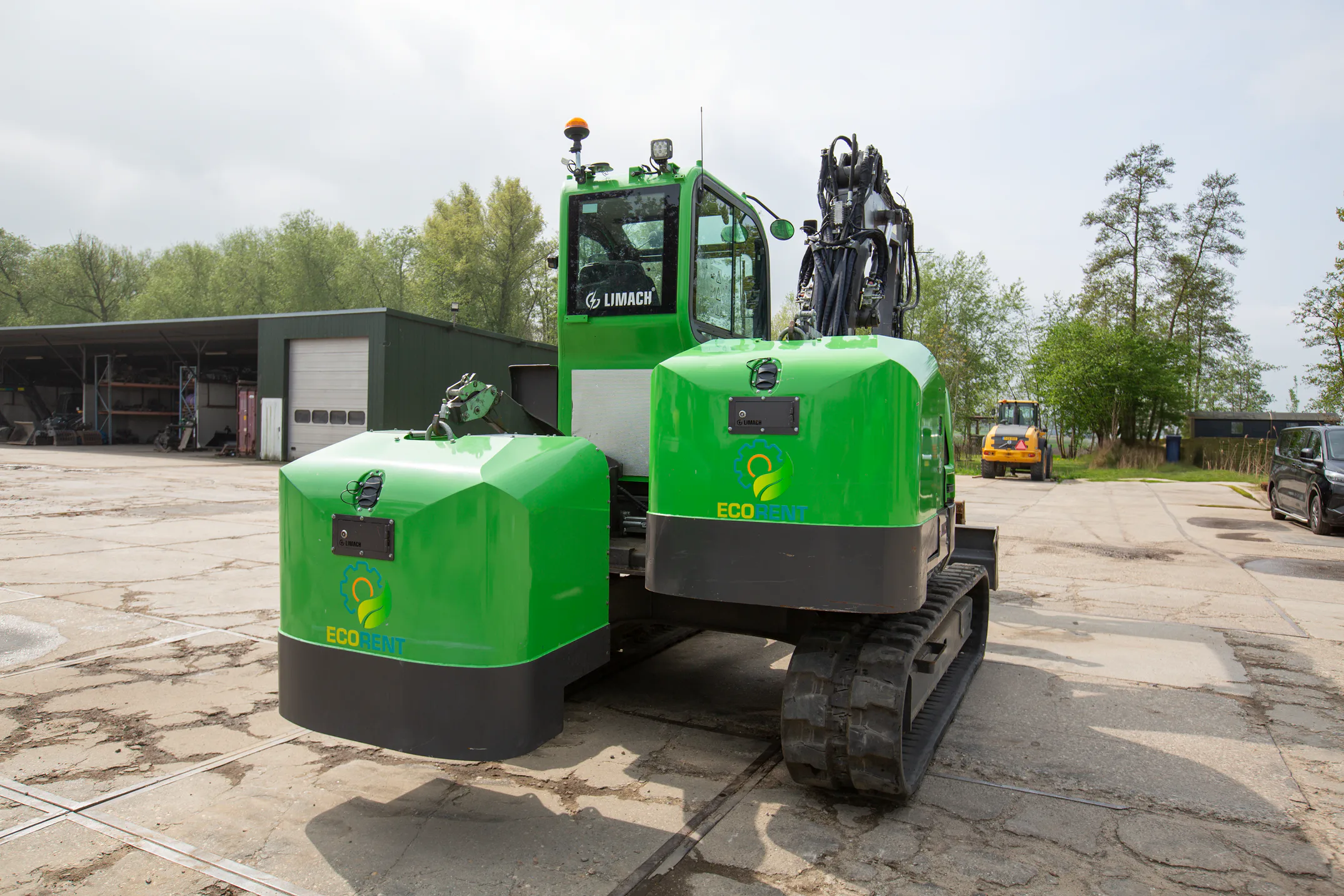 De mogelijkheid om zelf de batterij vervangen bespaart een hoop transportbewegingen: de machine blijft op zijn plek